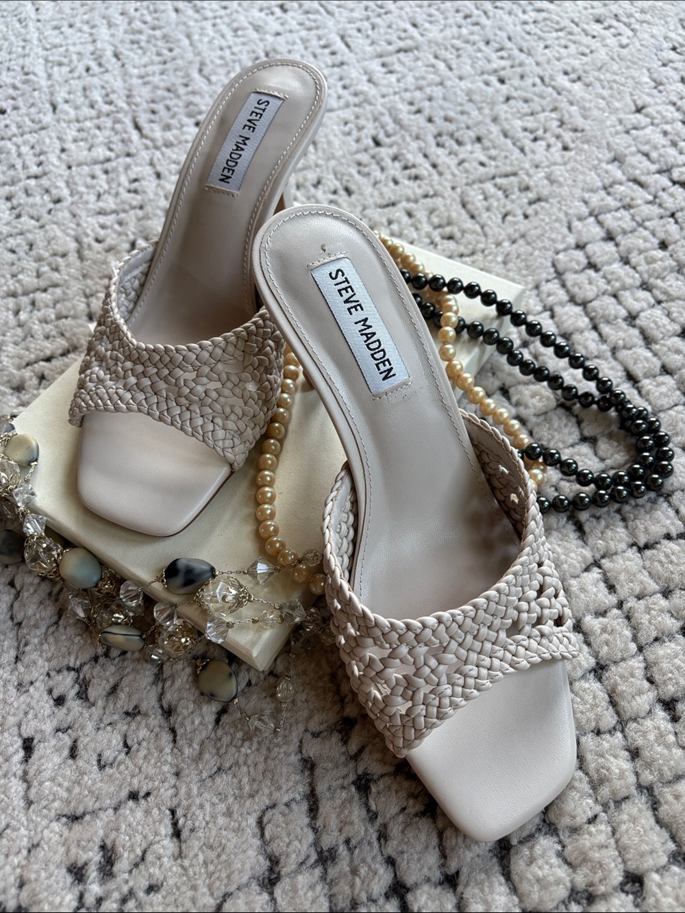 NWT Steve Madden Cream Woven Slide Mules SZ 6.5